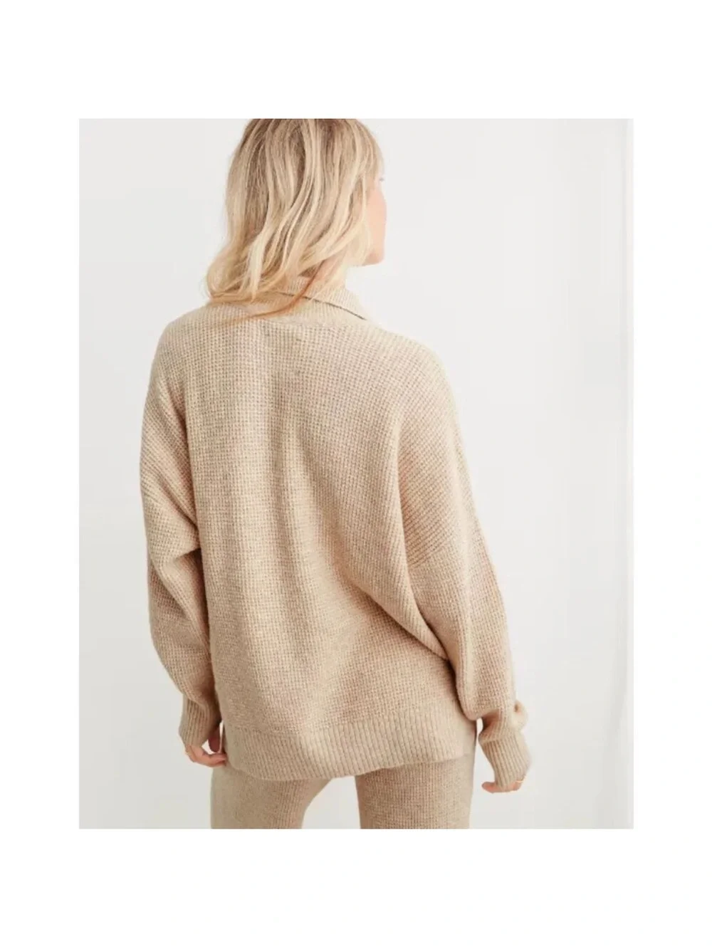aerie Tan V-Neck Knit Pullover with matching pants